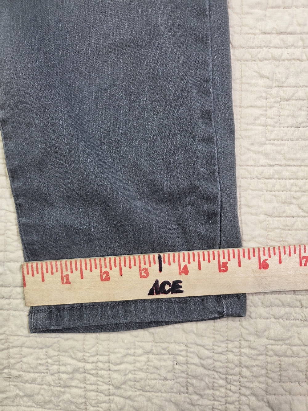 BUFFALO David Bitton Jeans Women’s 10 Gray Aubrey Mid Rise Super Soft Capri - Picture 5 of 11